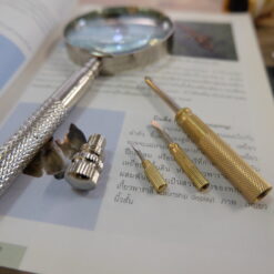แว่นขยายมือถือ Konus รุ่น Silver