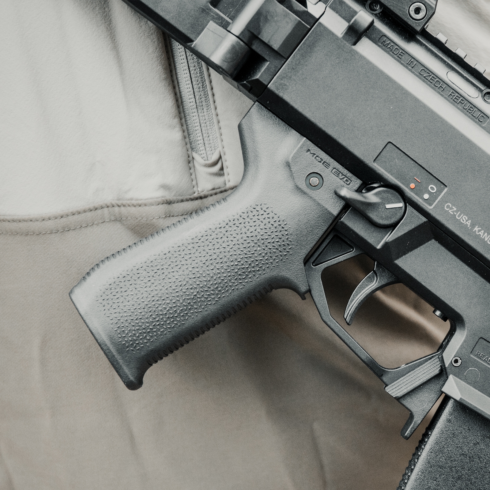 กริ๊ปมือ Magpul MOE EVO Grip - CZ Scorpion® EVO 3 - Image 4